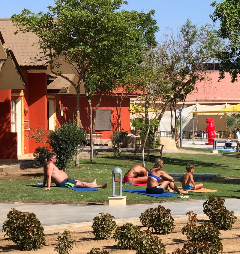 Yoga in de buitenlucht in Hurghada, Egypte ©puuropreis